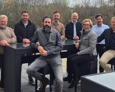 Aufsichtsrat und Vorstand der INTERGREEN AG (von links nach rechts): Jürgen Rohrbach, Alexander Mieles, Oliver Menzel, Roberto Chabou, Sebastian Bergmann, Regina Thieme-Hack, Jan Cordel, Bernd Hilgers